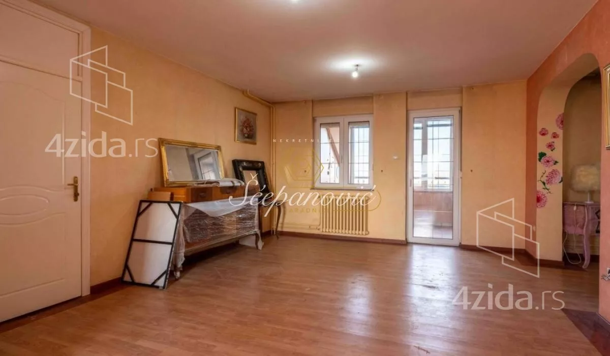 Petosoban stan | 4zida