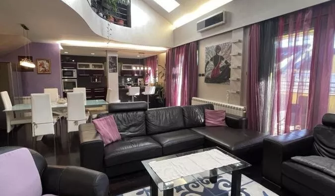 Šestosoban stan | 4zida