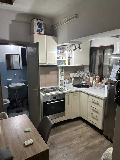 Kneza Stracimira 25A | 4zida.rs