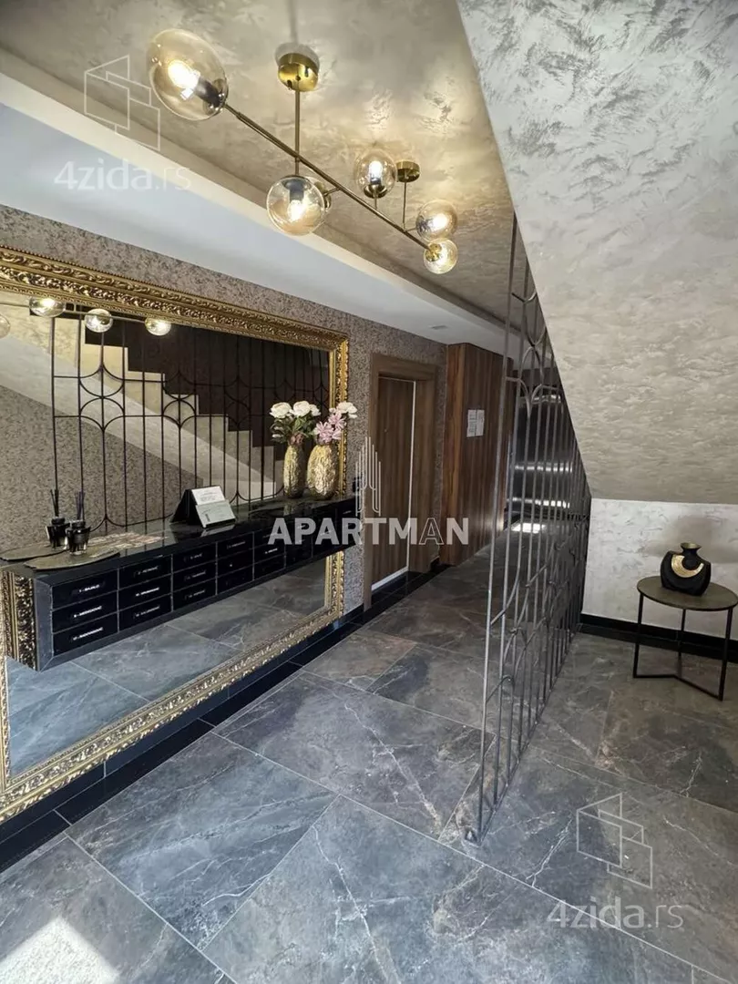 Troiposoban stan | 4zida