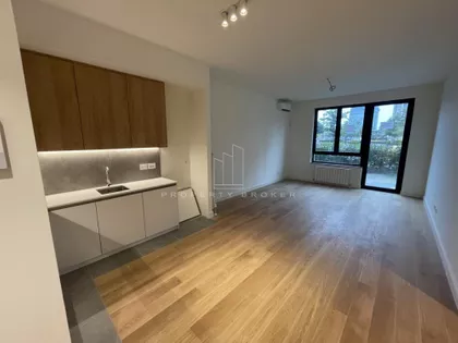 Nikolaja Kravcova | 4zida.rs