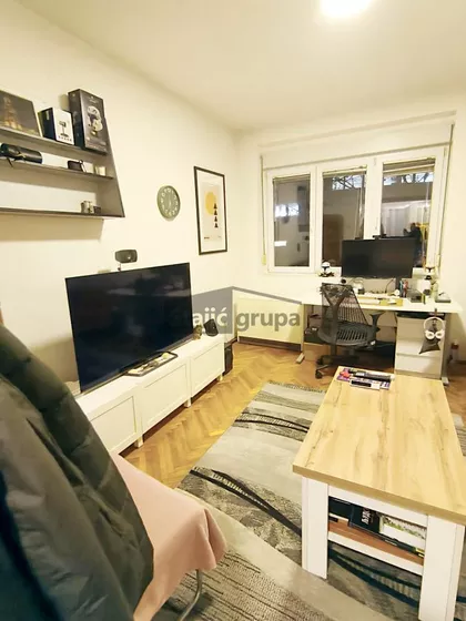 Cara Dušana | 4zida.rs