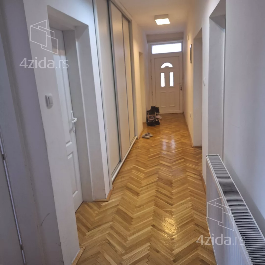 3-etažna kuća | 4zida