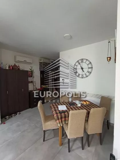 Novi Banovci | 4zida.rs