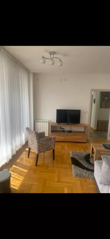 Trg Kosturnica | 4zida.rs