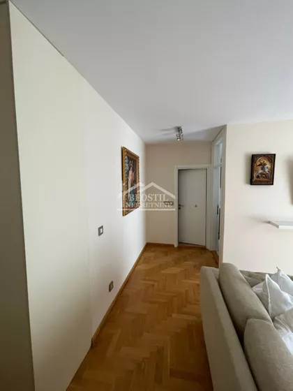 Gospodara Vučića | 4zida.rs