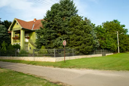 Tuk Ugarnice | 4zida.rs