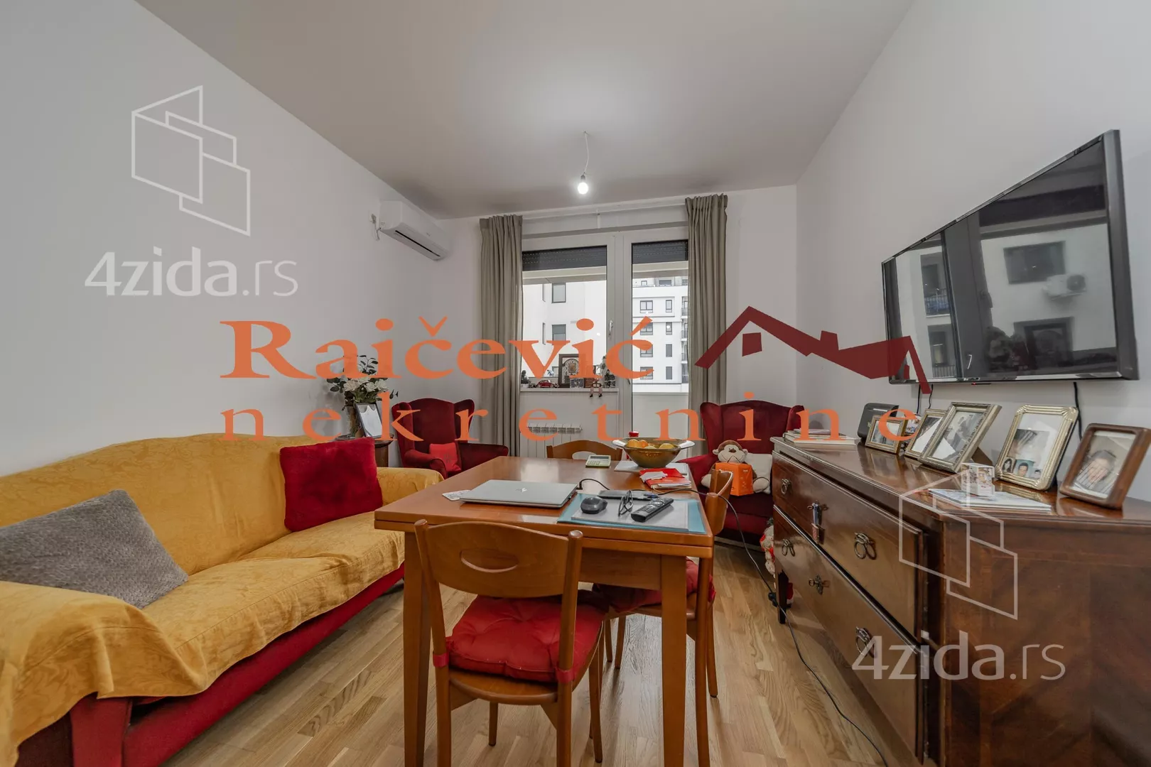 Dvoiposoban stan | 4zida