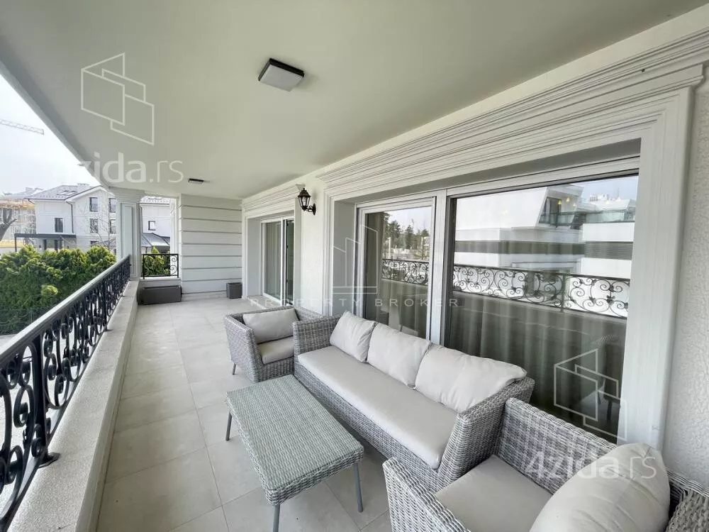 Petosoban stan | 4zida