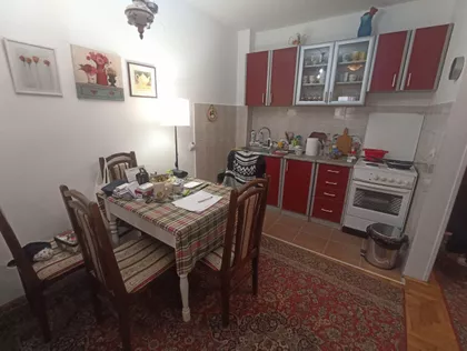 Sedamnaestog Oktobra | 4zida.rs