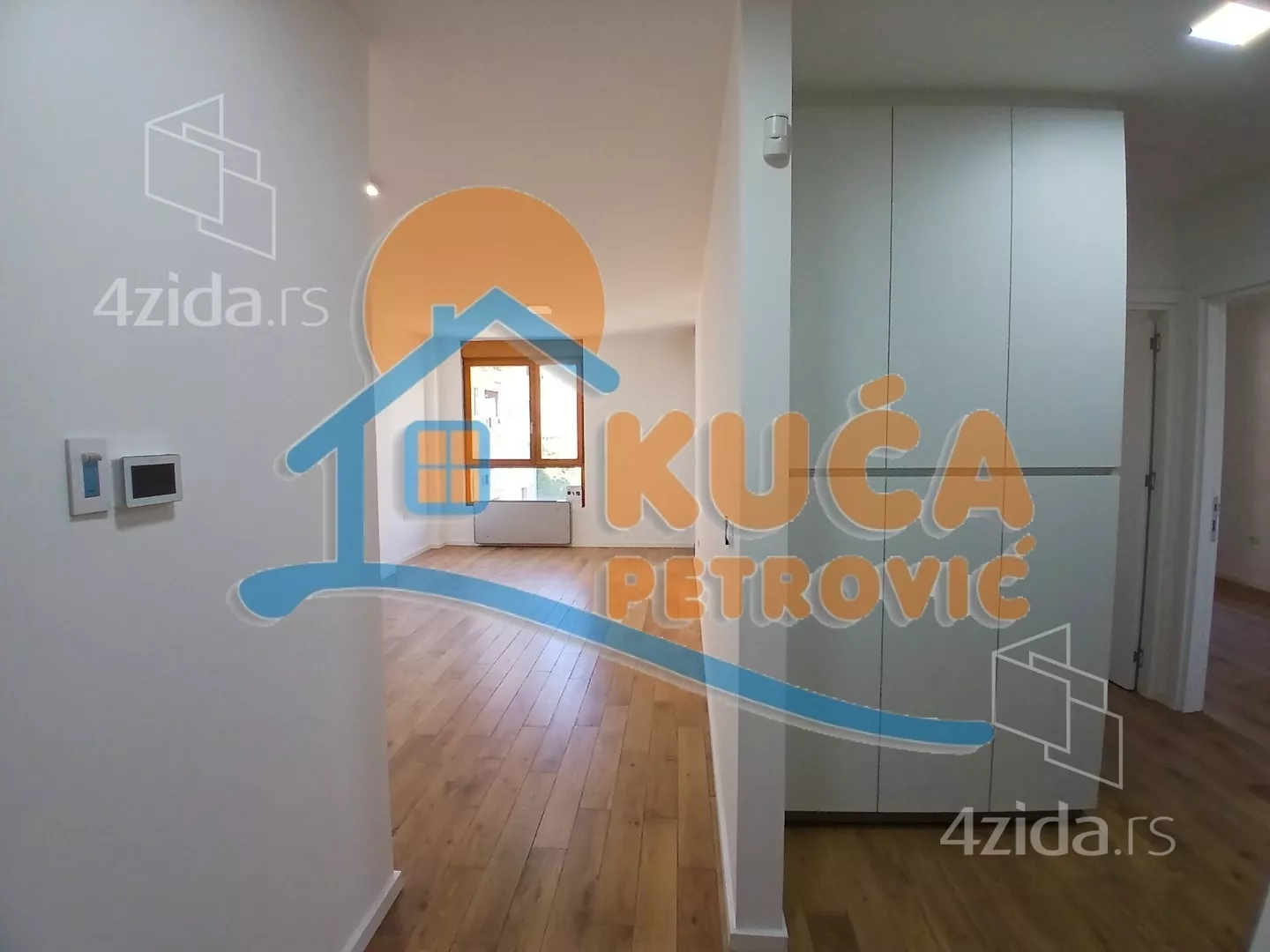 Lokal | 4zida