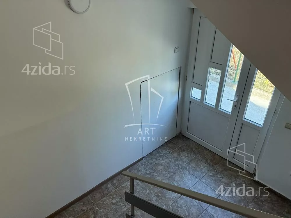 Kancelarija | 4zida