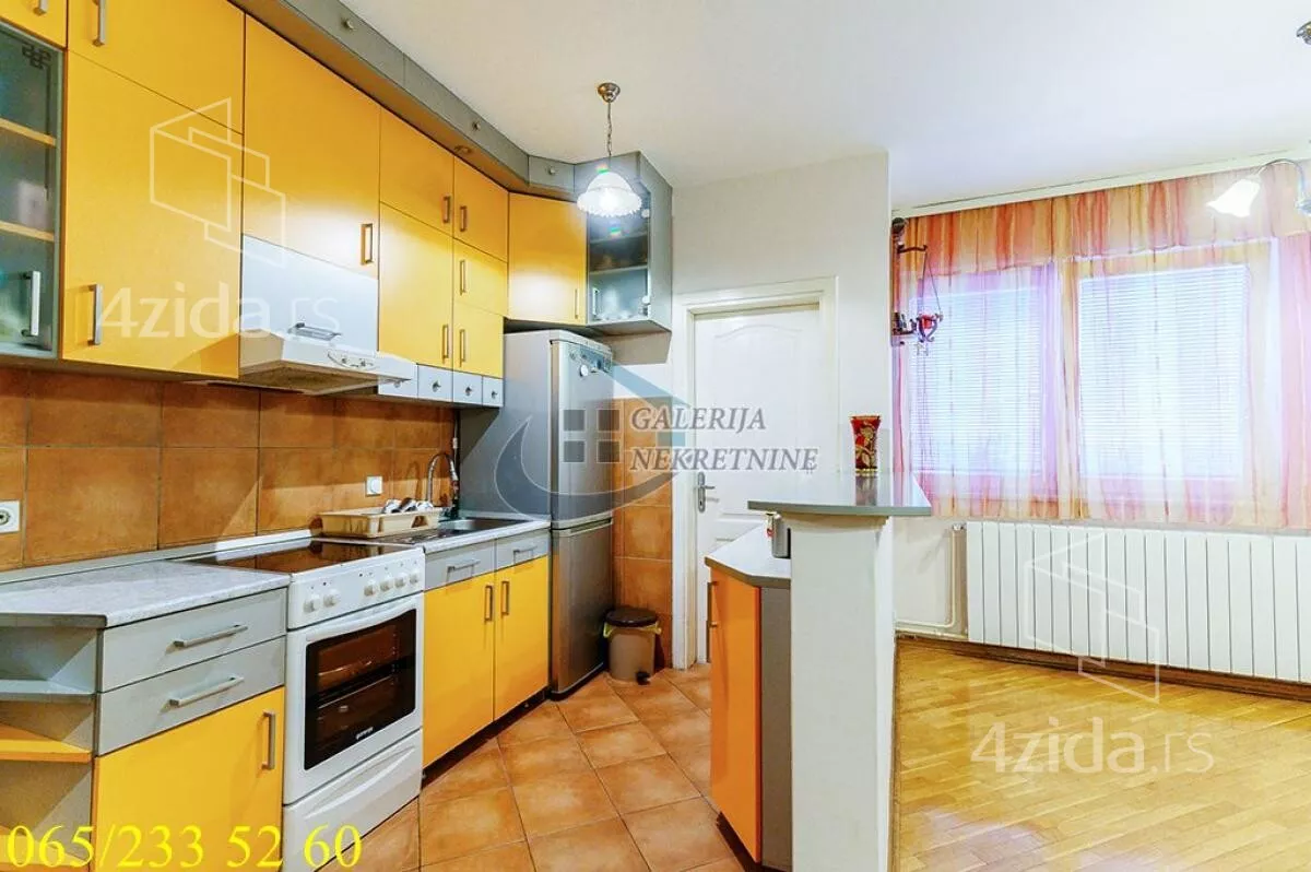 Četvorosoban stan | 4zida