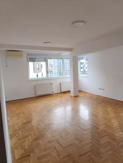 Aranj Janoša 18 | 4zida.rs