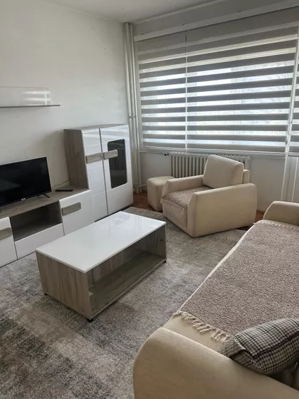 Bulevar Cara Lazara 9 | 4zida.rs