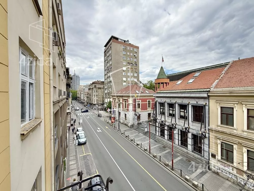 Četvoroiposoban stan | 4zida