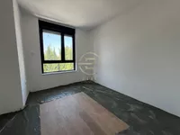 Šestosoban stan | 4zida