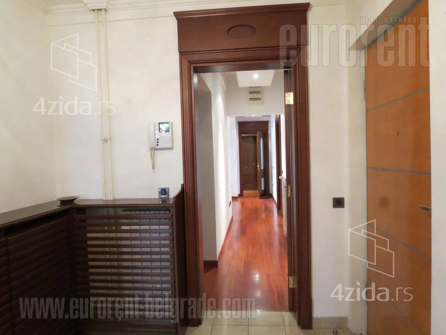 Šestosoban stan | 4zida