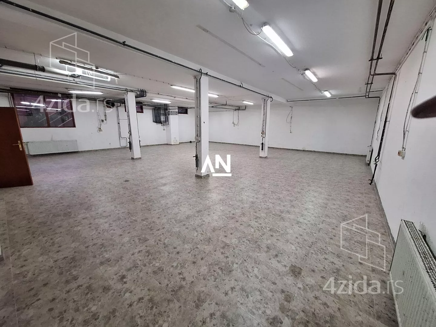 Poslovni prostor | 4zida