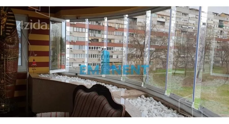 Petosoban stan | 4zida