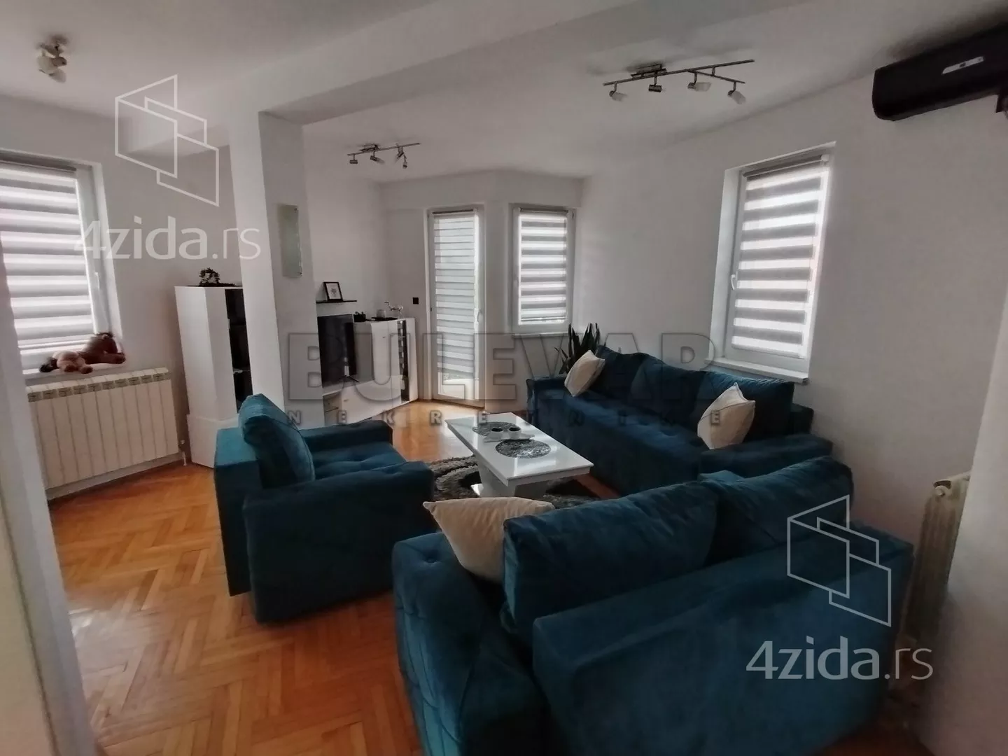 Dvoiposoban stan | 4zida