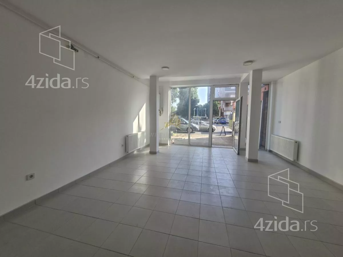 Lokal | 4zida