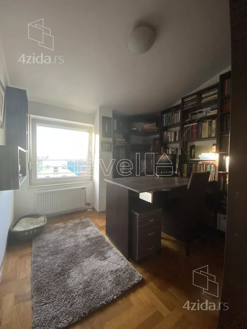 Šestosoban stan | 4zida