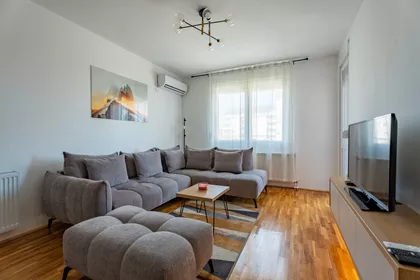 Miletićeva 7 | 4zida.rs