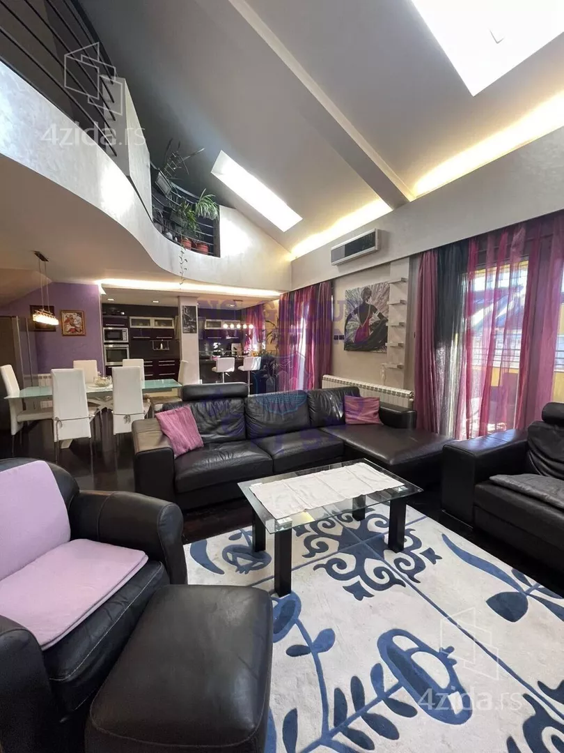 Sedmosoban stan | 4zida