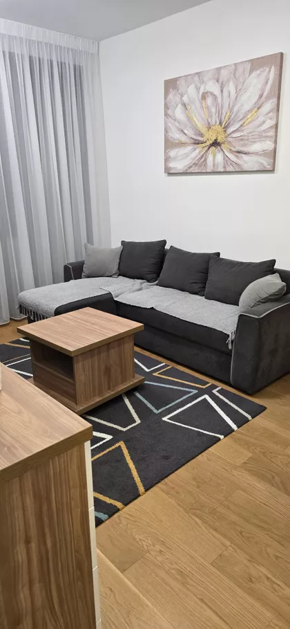 Valentina Vodnika 4 | 4zida.rs