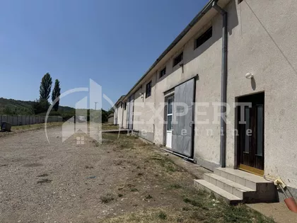 Industrijska | 4zida.rs