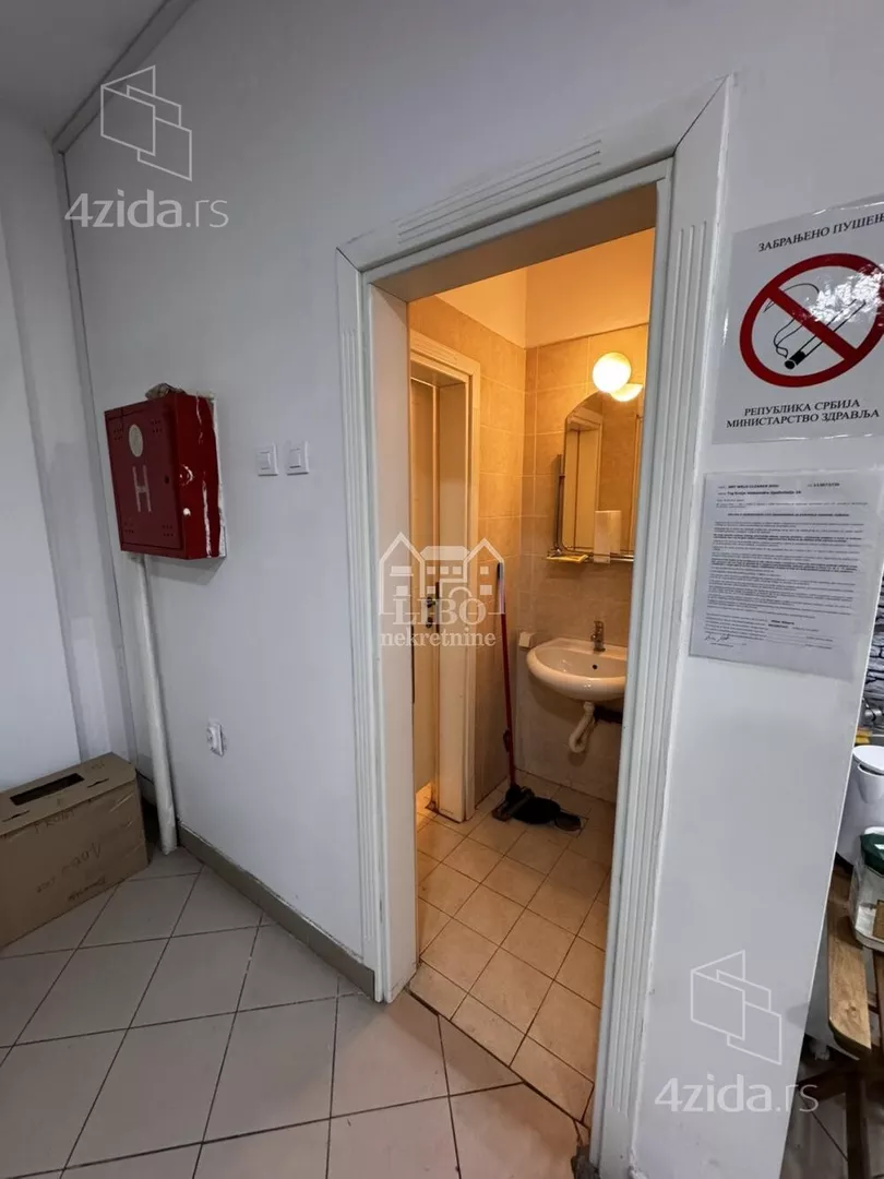 Poslovni prostor | 4zida