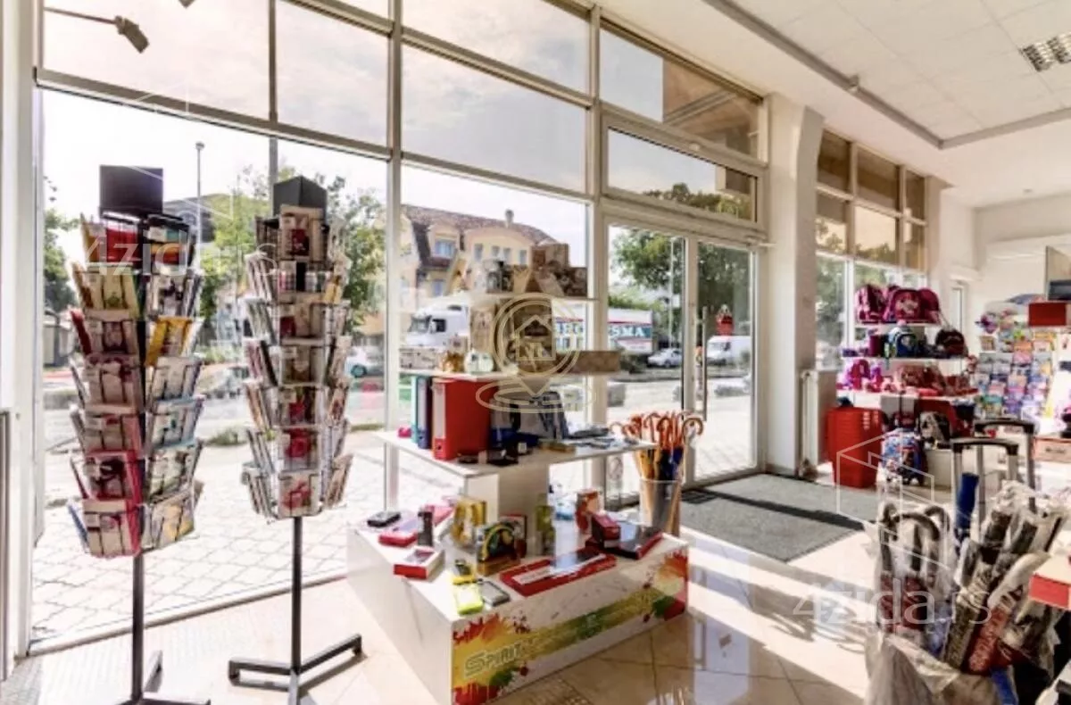 Poslovna zgrada | 4zida