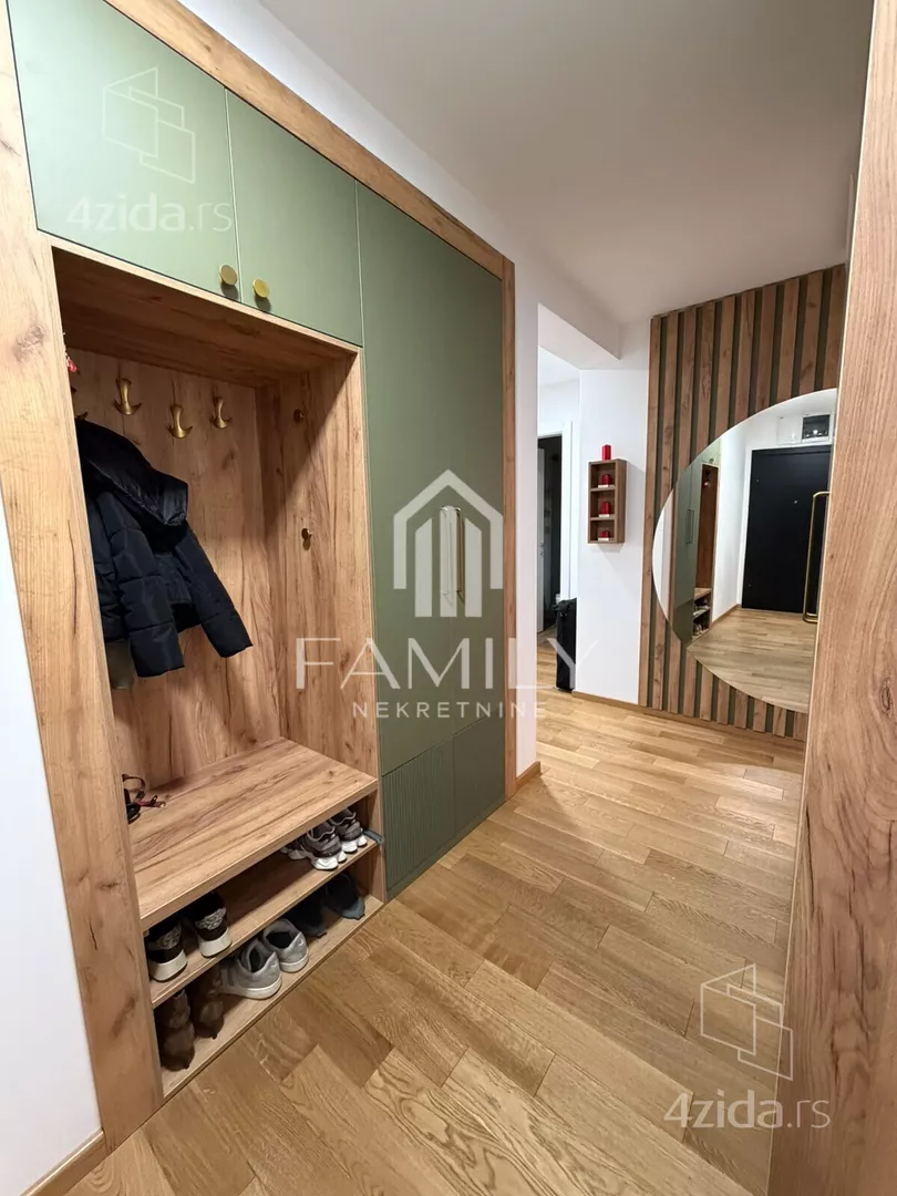 Troiposoban stan | 4zida