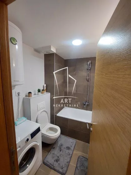 Šumadijska | 4zida.rs