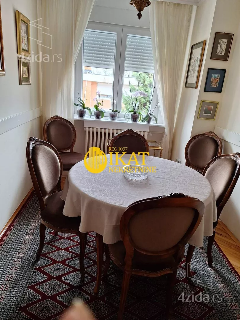 Petosoban stan | 4zida