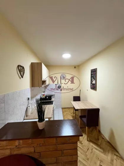 Stari Grad | 4zida.rs