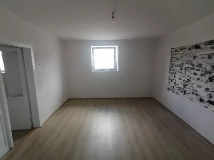 Mali Bajmok | 4zida.rs