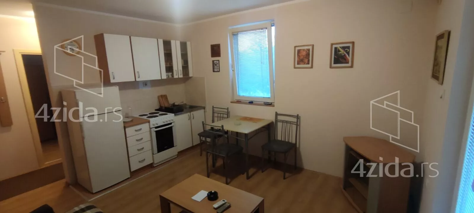 Jednoiposoban stan | 4zida