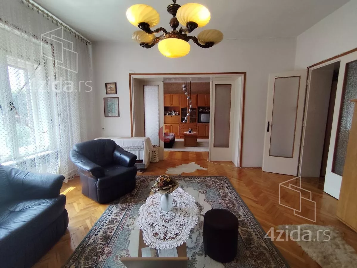 Kuća | 4zida