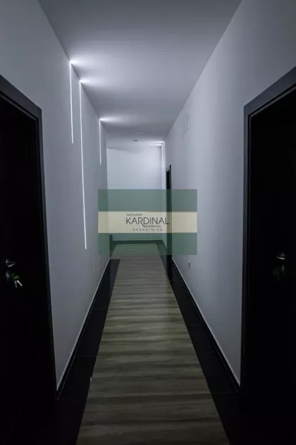 Šest Topola | 4zida.rs