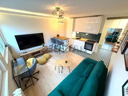 Pariske Komune | 4zida.rs