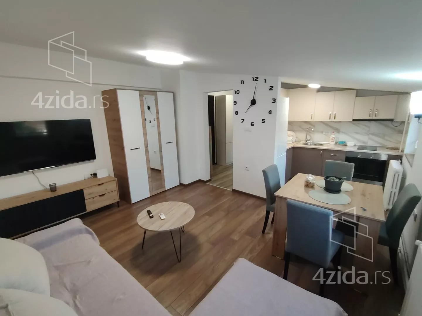 Jednoiposoban stan | 4zida