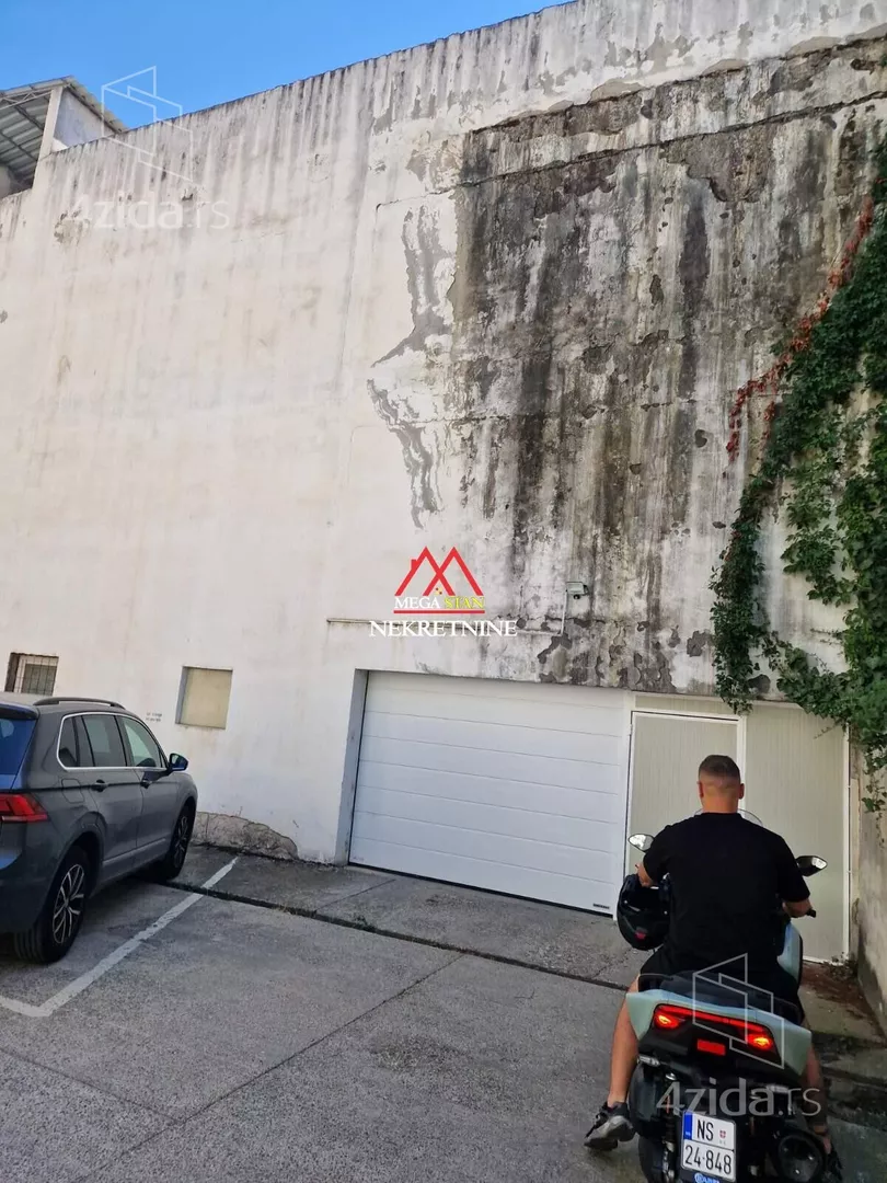 Garaža | 4zida