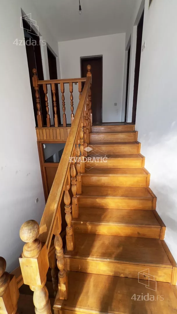 4-etažna kuća | 4zida