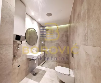 Crveni Krst Vračar | 4zida.rs