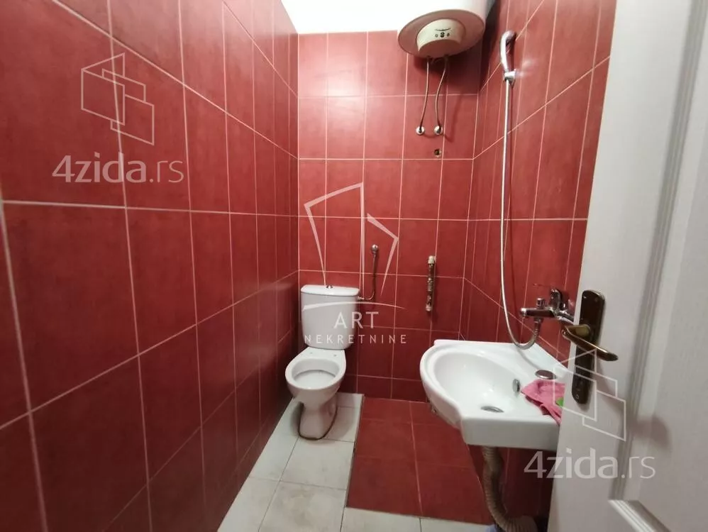 Hala | 4zida
