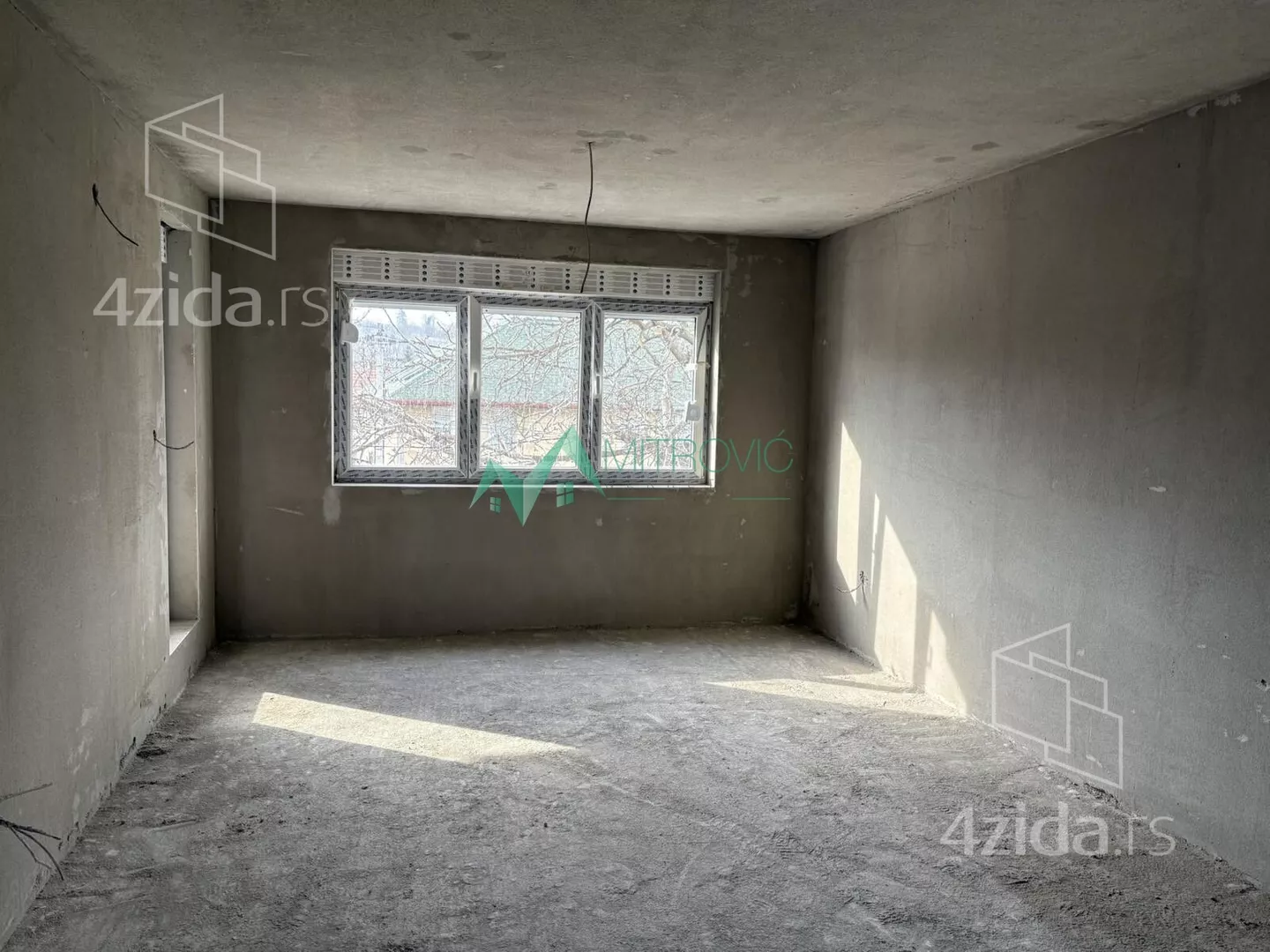 Petosoban stan | 4zida