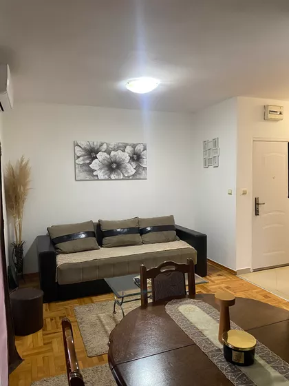 Dragoljuba Milovanovića Bene 44 | 4zida.rs