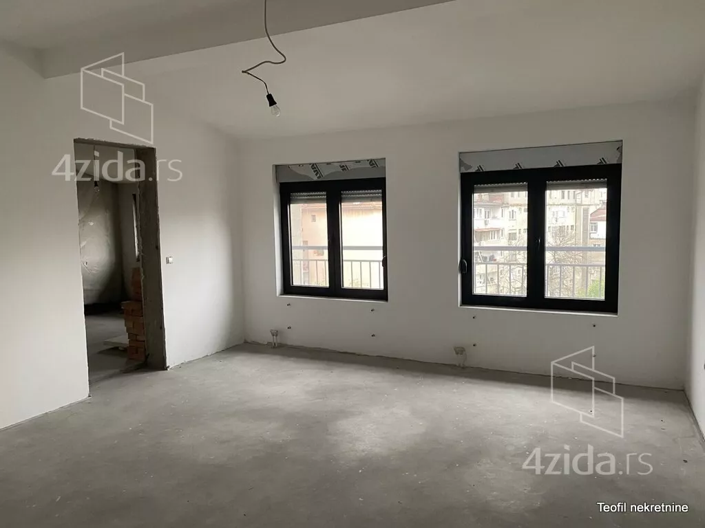 Petosoban stan | 4zida